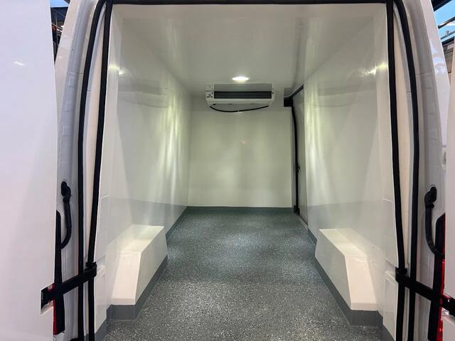 Renault MASTER 2.3DCI L3H2 KOEL/VRIES + Stekker Airco Navi Cruisecontrol 270 Graden Deuren ONGEBRUIKT BPM VRIJ