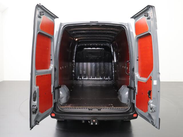 Renault MASTER 2.3DCi 150PK L3H2 Special Edition | Multimedia | Airco | Cruise | 3-Persoons | Trekhaak