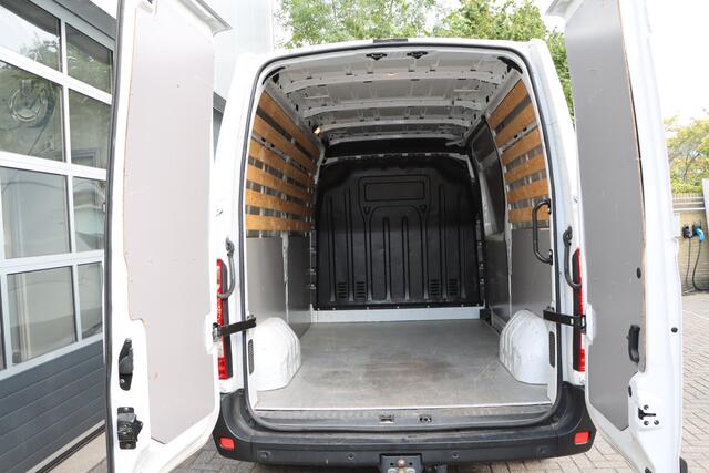 Renault MASTER T35 2.3 dCi 135 L2H2 Comfort