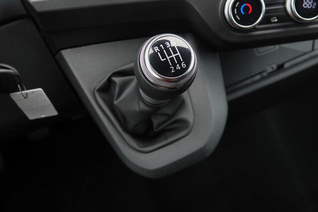 Renault MASTER T35 | L2H2 | 2.0Dci 150Pk | Stoel-Bank | Parkeersensoren | Laadruimte betimmering | LED