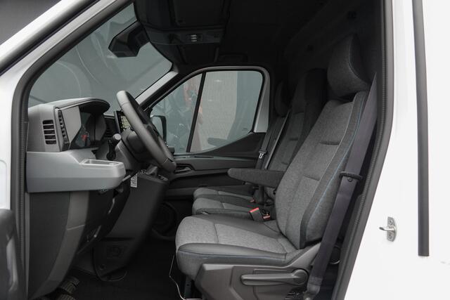 Renault MASTER T35 | L2H2 | 2.0Dci 150Pk | Stoel-Bank | 3.500Kg Trekgewicht | Parkeersensoren | Laadruimte betimmering | LED