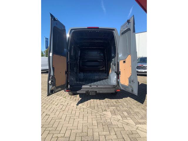 Renault MASTER T35 2.0 dCi 150 PK L2H2 Multimedia met Google services, Dubbele schuifdeur, Camera, Trekhaak, Apple carplay, Verwarmde voorruit.