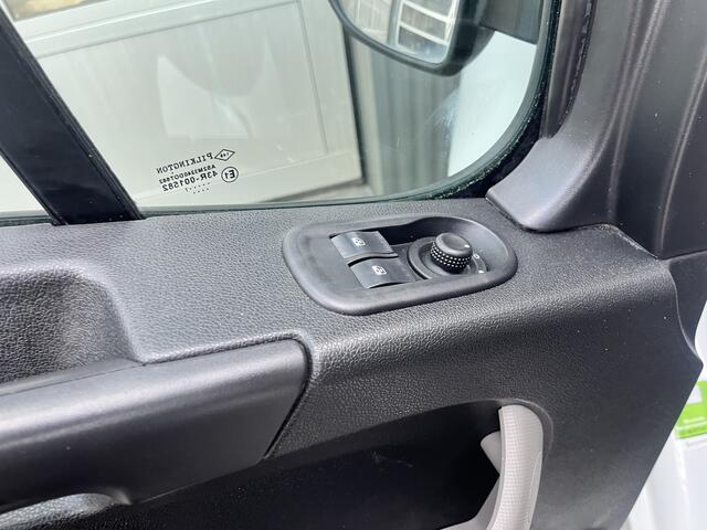 Renault MASTER T35 2.3 dCi L2H2 146PK Euro 6 Airco Cruise controle Kastinrichting Omvormer Standkachel Camera Telefoonverbinding Werkplaatsinrichting 1e Eigenaar Bpm vrij Ideaal voor camper!!