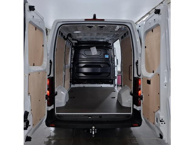 Renault MASTER T35 2.0 dCi 170 L2H2 Extra Laadruimte betimmering / 2 keer schuifdeur / Trekhaak