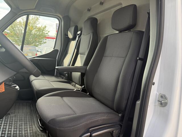 Renault MASTER T35 2.3 dCi 135 L2H2 | Trekhaak | Navi | Carplay | Cruisec. | LED