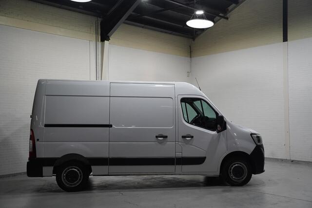 Renault MASTER 2.3 dCi 135 L2H2 Comfort Airco, Apple Carplay Navi, PDC achter, 3-Zits