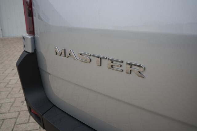 Renault MASTER T35 2.0 dCi 130 L2H2 Advance - VOORRAADVOORDEEL - Trekhaak - All Seasonbanden - Achteruitrijcamera - Stoelverwarming - Cruise Control - Trekhaak