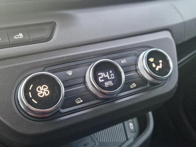 Renault MASTER T35 2.0 dCi 150 L2H2 Advance / BPM-VRIJ! / Climate Control / Apple Carplay & Android Auto / Trekhaak / Bijrijdersbank / Laadruimte-betimmering / Levertijd I.O. /