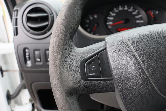 Renault MASTER T35 2.3 dCi L3H3 DL 2016 NAP | Airco | Trekhaak | Dubbel lucht | Bluetooth | Cruise control | PDC | Elektrische ramen | Keyless | Radio CD | Nette bus