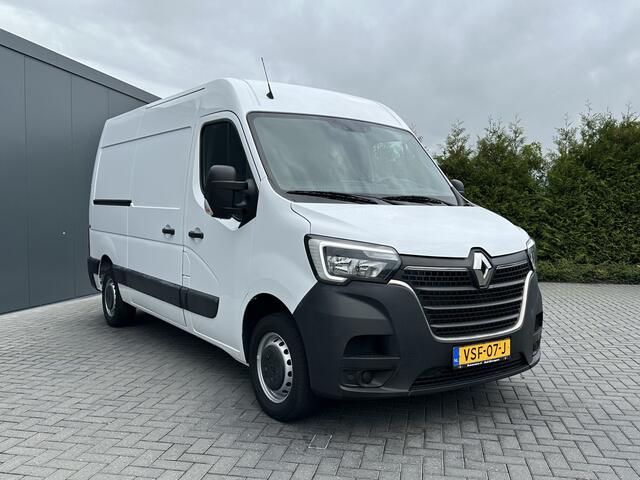 Renault MASTER T35 2.3 dCi 135 PK / L2H2 / 1e EIG. / 40.759 KM / TREKHAAK / AIRCO / NAVIGATIE / LED DAGRIJVERL.