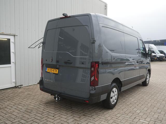 Renault MASTER T35 2.0 dCi 170 L2H2 Extra - VOORRAADVOORDEEL - 170 PK! - Trekhaak - Laadruimtebetimmering - All Seasonbanden - Achteruitrijcamera - Stoelverwarming - Cruise Control - Trekhaak