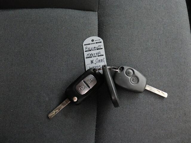 Renault MASTER 2.3DCi 170PK L2H2 | 2xSchuifdeur | Airco | Cruise | 3-Persoons