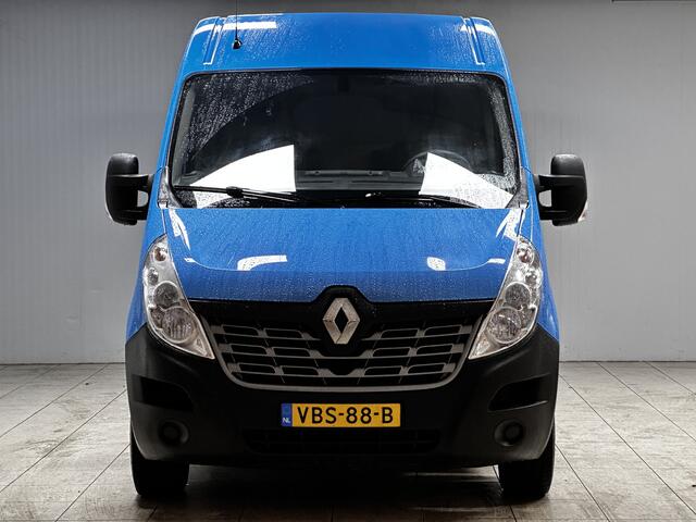 Renault MASTER T35 2.3 dCi L2H2/ Dubbele Schuifdeur/ Trekhaak/ Navi/ Airco/ Cruise/ Elek. pakket/ Bluetooth/ Armsteun/ Multi. Stuur/ Dagrijverl./ PDC.
