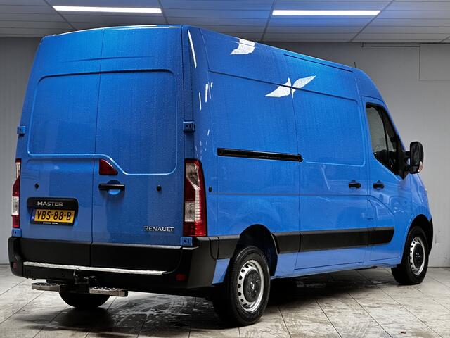Renault MASTER T35 2.3 dCi L2H2/ Dubbele Schuifdeur/ Trekhaak/ Navi/ Airco/ Cruise/ Elek. pakket/ Bluetooth/ Armsteun/ Multi. Stuur/ Dagrijverl./ PDC.