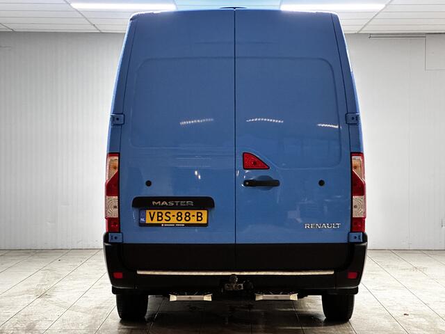 Renault MASTER T35 2.3 dCi L2H2/ Dubbele Schuifdeur/ Trekhaak/ Navi/ Airco/ Cruise/ Elek. pakket/ Bluetooth/ Armsteun/ Multi. Stuur/ Dagrijverl./ PDC.