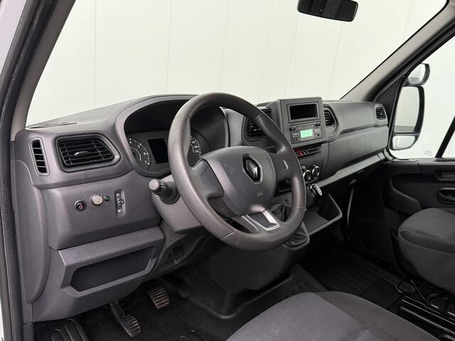 Renault MASTER 2.3DCi 135PK L2H2 | Werkplaatsinrichting | Airco | Camera | Gatelocks | Trekhaak