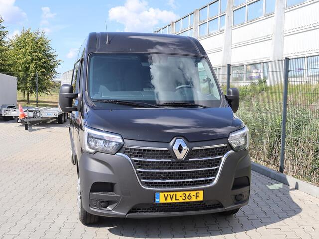Renault MASTER T35 2.3 dCi 135 L2H2 Work Edition | Airco | Navigatie | Bluetooth | Trekhaak | Vloerplaat | Wand- en lat-om-lat betimmering laadruimte