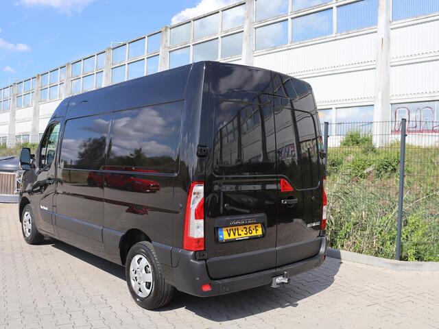 Renault MASTER T35 2.3 dCi 135 L2H2 Work Edition | Airco | Navigatie | Bluetooth | Trekhaak | Vloerplaat | Wand- en lat-om-lat betimmering laadruimte