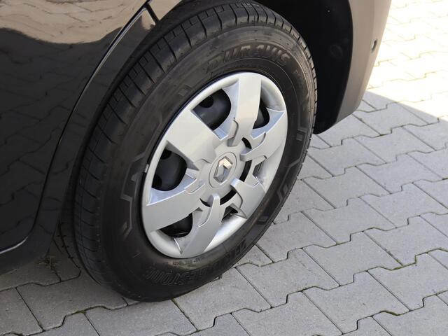 Renault MASTER T35 2.3 dCi 135 L2H2 Work Edition | Airco | Navigatie | Bluetooth | Trekhaak | Vloerplaat | Wand- en lat-om-lat betimmering laadruimte