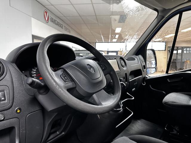 Renault MASTER T35 2.3 dCi L2H2/ Zij-Schuifdeur R+L/ Trekhaak/ Imperiaal/ Camera/ Airco/ Bluetooth/ Multi.LEDER.Stuur/ Elek.Pakket/ C.V.Afstand/ PDC Achter.