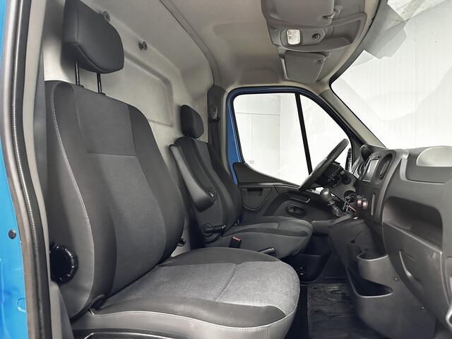 Renault MASTER T35 2.3 dCi L2H2/ Zij-Schuifdeur R+L/ Trekhaak/ Imperiaal/ Camera/ Airco/ Bluetooth/ Multi.LEDER.Stuur/ Elek.Pakket/ C.V.Afstand/ PDC Achter.