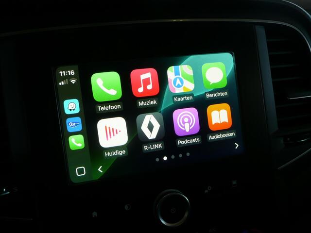 Renault MEGANE Estate TCe 130 Limited PARK ASSIST A./ LM VELGEN/ R-LINK NAVIGATIE/ APPLE CAR PLAY/ANDROID AUTO/ CLIMATE- EN CRUISE CONTROLE/ ETC... DEALER ONDERHOUDEN! RIJKLAAR!