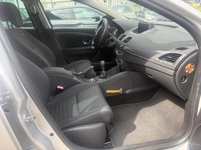 Renault MEGANE Estate 1.2 TCe Limited