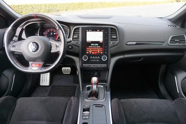 Renault MEGANE 1.8 TCe 280 RS - Schaalstoelen / HUD / Xenon / Camera / Navi / Cruise