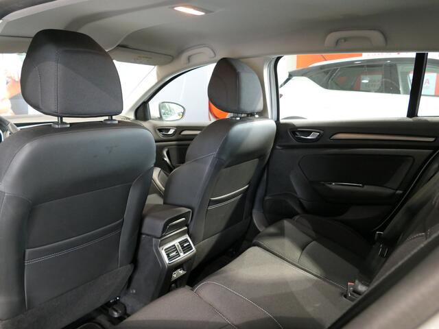 Renault MEGANE Estate 1.6 E-Tech Plug-In Hybrid 160 Zen - Navi, sensor v+a, cruise