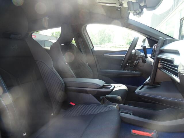 Renault MEGANE E-Tech comfort range esprit Alpine 60 kWh MY25 / PACK DRIVING & SOUND / MATTE LAK