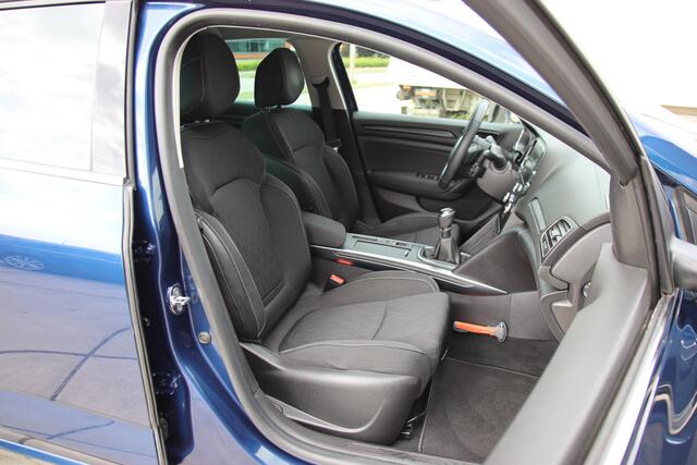 Renault MEGANE Estate 1.3 TCe Limited Clima, Carplay, Cruise, 1e eig, NL auto Zomer sale!