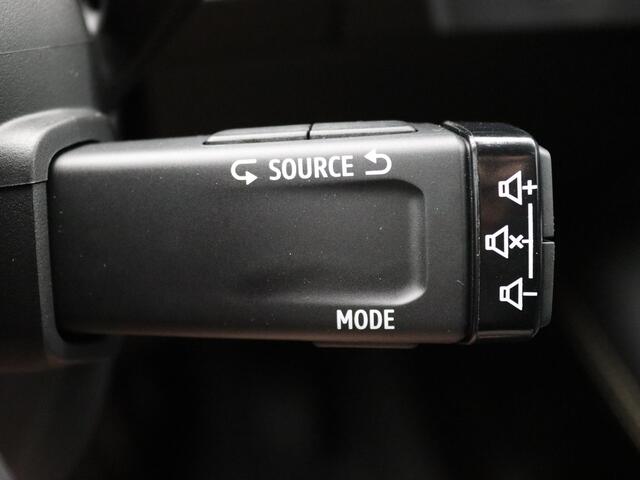 Renault MEGANE E-Tech comfort range iconic 60 kWh | Active driver assist | Blind spot warning | Smart rear view mirror |