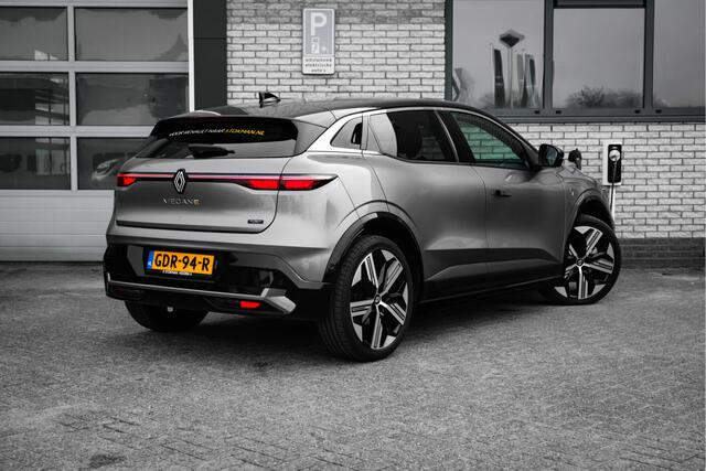 Renault MEGANE E-Tech EV60 Optimum Charge Iconic | lederen bekleding | Harman Kardon audio | elektrisch stoelverstelling | incl. Bovag rijklaarpakket met 12 maanden garantie |