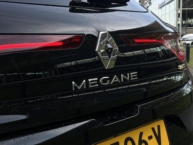 Renault MEGANE 1.8 TCe 280 PK RS / Automaat / Alcantara / 4-Control / Stoelverw. / Camera / PDC V+A / Apple Carplay - Android Auto / Keyless / 19'' LMV /