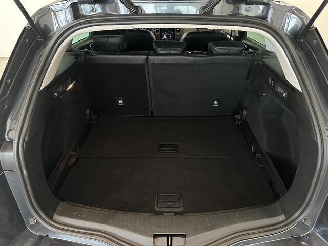 Renault MEGANE Estate 1.3 TCe 140 EDC Techno | Trekhaak 1.700 KG | All season banden | Dodehoek Detectie