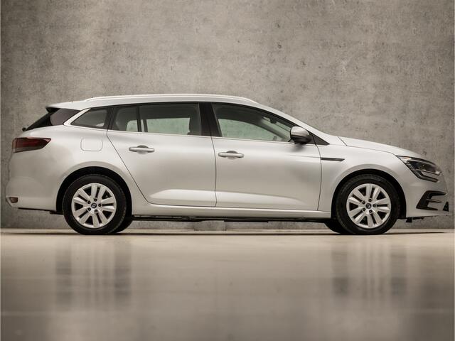 Renault MEGANE Estate 1.6 E-Tech Plug-In Hybrid Sport 160Pk Automaat (VIRTUAL COCKPIT, APPLE CARPLAY, GROOT NAVI, LED KOPLAMPEN, SPORTSTOELEN, PARKEERSENSOREN, CRUISE, NIEUWE APK, NIEUWSTAAT)