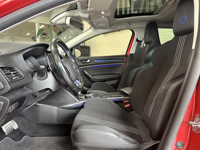 Renault MEGANE Estate 1.6 TCe 205pk GT | Groot Navi | 18 inch | Bose | Pano | Dodehoek | Led | Volledig dealer onderhouden!