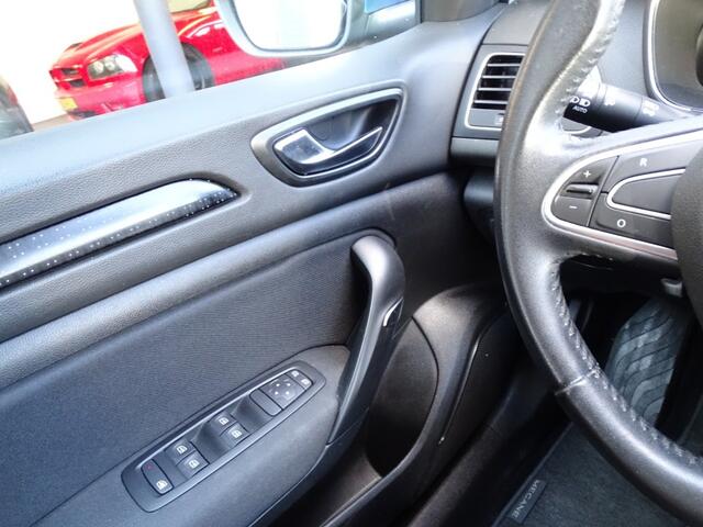 Renault MEGANE 1.2 TCE BOSE-Navi-Cruise-Clima-Blth-Usb/Aux