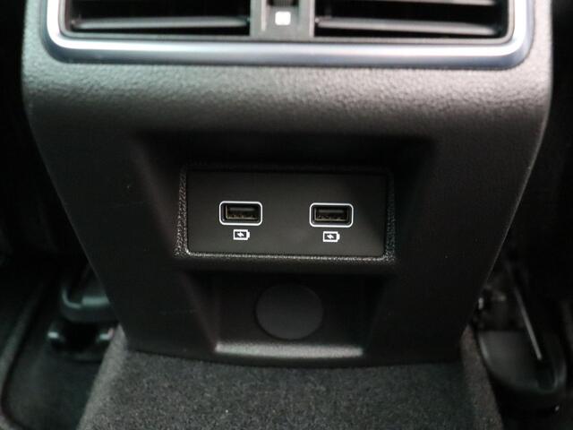 Renault MEGANE Estate TCe 140pk Techno | Stoel- en stuurwielverwarmig | 1700kg trekvermogen | Grootscherm navigatie |