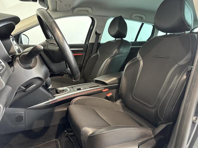 Renault MEGANE Estate 1.3 TCe 140 Techno AUTOMAAT | STOEL-/STUURVERWARMING | ACHTERUITRIJCAMERA | PARKEERSENSOREN VOOR-/ACHTER