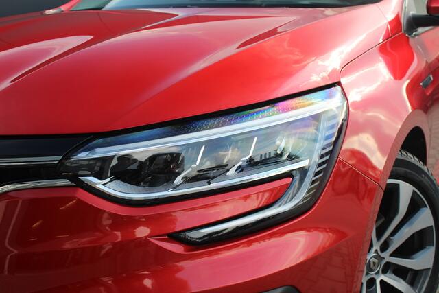 Renault MEGANE Estate 1.3 TCe 140 Techno | Incl. 12 maanden garantie | Trekhaak | Parkeersensoren | Achteruitrijcamera | Apple carplay/Android auto | Cruise control | Lichtmetalen velgen | Navigatie | Airco | Climate control | Bluetooth