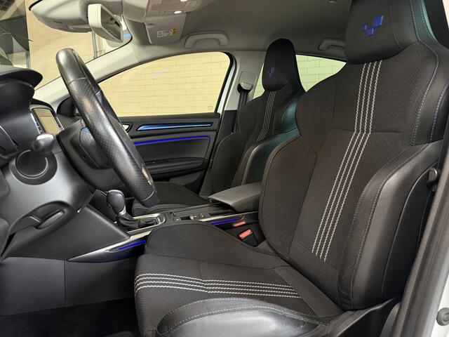 Renault MEGANE 1.3 TCe 160TCe GT-Line | Navi | 18 inch | Led | Camera | Stoelverwarming | PDC V+A | Keurig nette en goed onderhouden Megane GT-Line