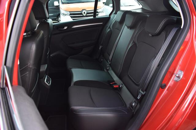 Renault MEGANE Estate TCe 140 EDC Techno | AUTOMAAT | TREKHAAK | CAMERA | NAVI | CRUISE CONTROL | CLIMATE CONTROL | ALL-SEASONBANDEN | PDC | LMV