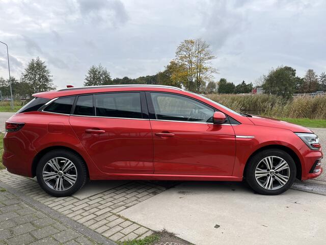 Renault MEGANE Estate 1.5 Blue dCi Intens / Automaat / Camera / Apple Carplay - Android Auto / Bose / Keyless / 16'' LMV /