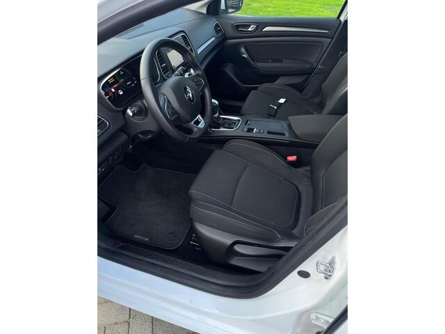 Renault MEGANE Estate automaat 1.6 E-Tech Plug-In Hybrid 160 Business Edition One navi parkeersensoren etc etc incl thuislader