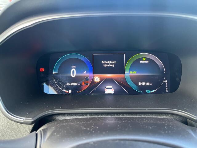 Renault MEGANE Estate automaat 1.6 E-Tech Plug-In Hybrid 160 Business Edition One navi parkeersensoren etc etc incl thuislader