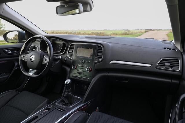 Renault MEGANE Estate 1.3 TCe 140 PK Bose ? Camera ? Dodehoek ? Trekhaak