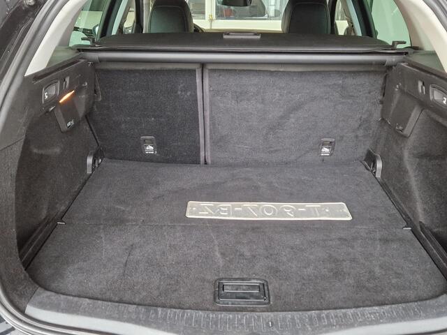 Renault MEGANE Estate 1.3 TCe 140 Techno TREKHAAK | DODEHOEK DETECTIE | NAVIGATIE | CLIMATE CONTROL