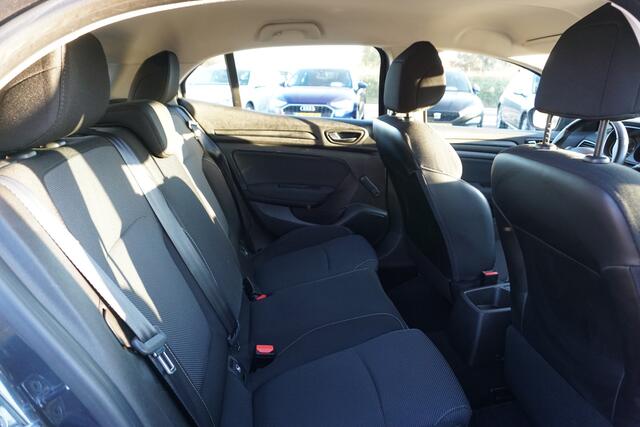 Renault MEGANE 1.5 DCI PERFECT ONDERHOUDEN! AIRCO CRUISECONTROL BLUETOOTH RADIO CD AUX USB ELECTR.RAMEN-SPIEGELS ENZ...