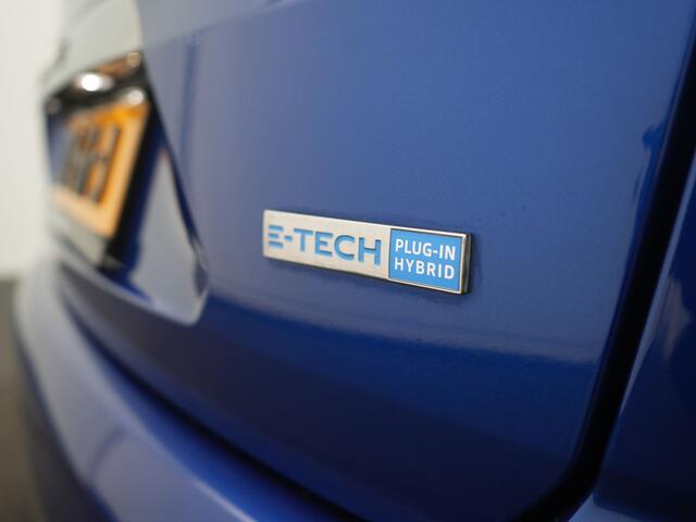 Renault MEGANE Estate 1.6 E-Tech Plug-In Hybrid 160 R.S. Line - RIJKLAARPRIJS - Achteruitrijcamera - Cruise Control